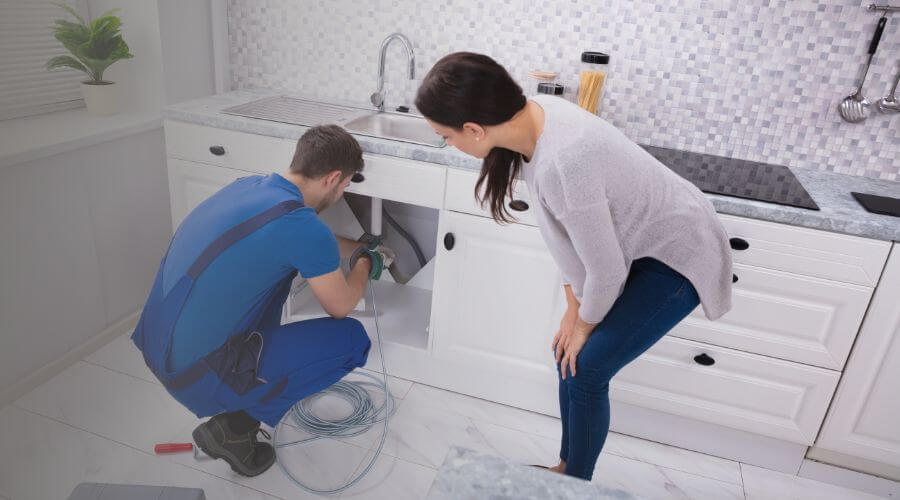 Professional water heater repair in Traver, CA